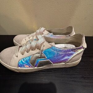Dolce vita  Women's Sneakers with Iridescent Detail